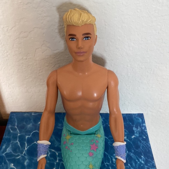 Merman Doll Barbie Dreamtopia 2018 Mattel - Picture 2 of 13